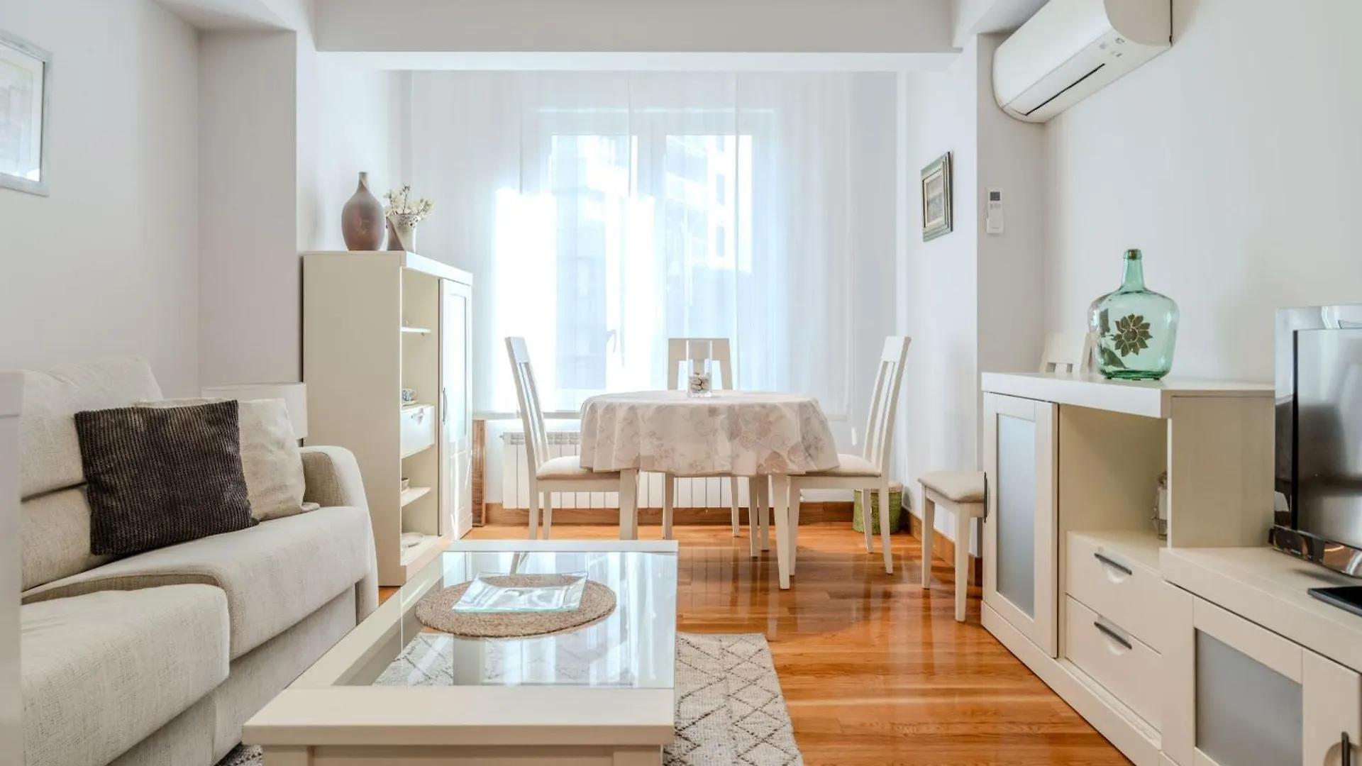 Esnaola By People Rentals San Sebastián Daire